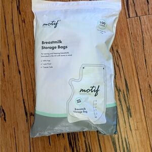 Motif Medical Breastmilk Storage Bags - White